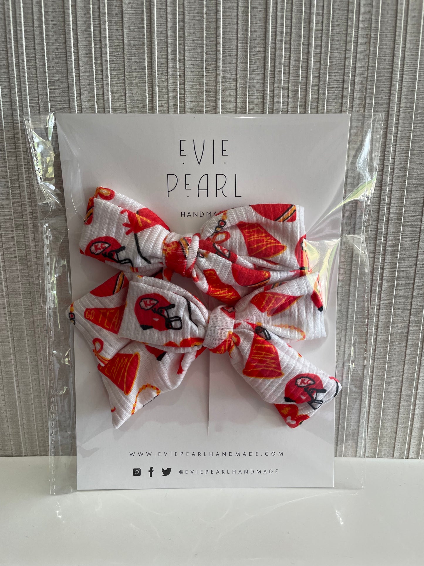 Pig Tail Bows: KC Eras