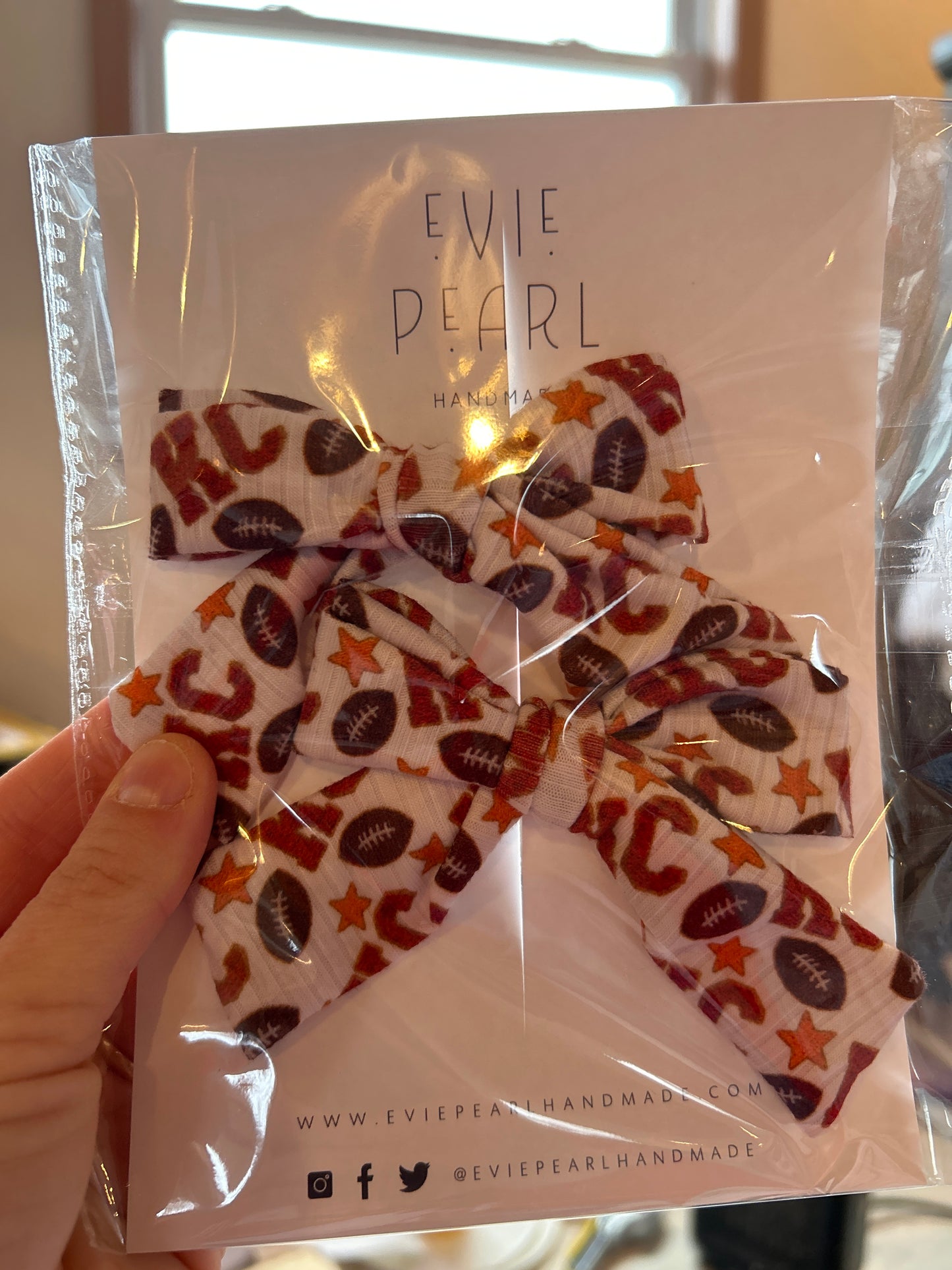 Pig Tail Bows: KC Glitter on White