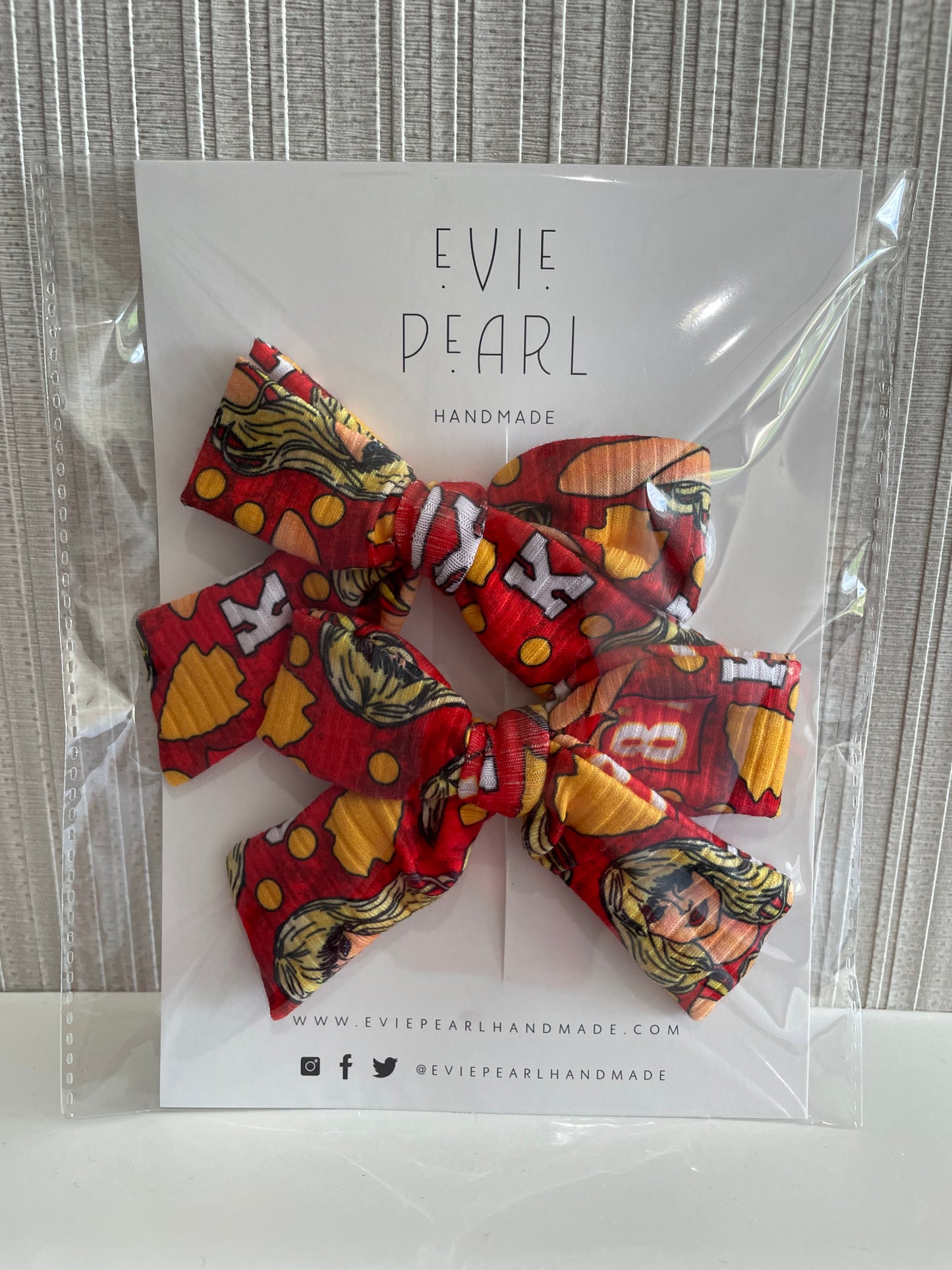 Pig Tail Bows: Taylor on Red