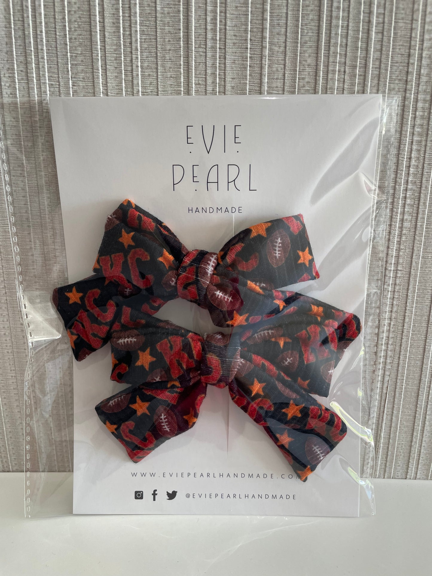 Pig Tail Bows: KC Glitter on Black