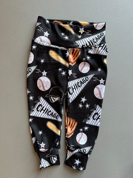 Leggings: Chicago Pennant